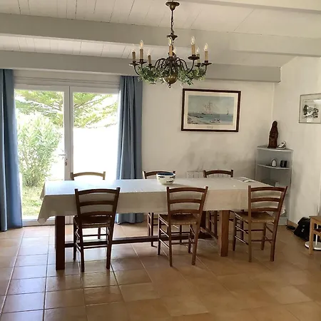 Maison 4 Adultes Et 4 Enfants - 250m De La